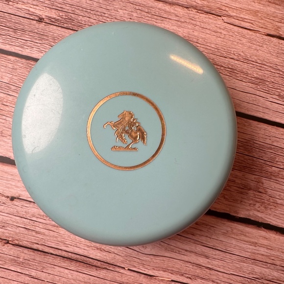 Vintage Elizabeth Arden “Blue Grass” Dusting Powder Set – Tin & Shaker Bottle - Picture 2 of 16